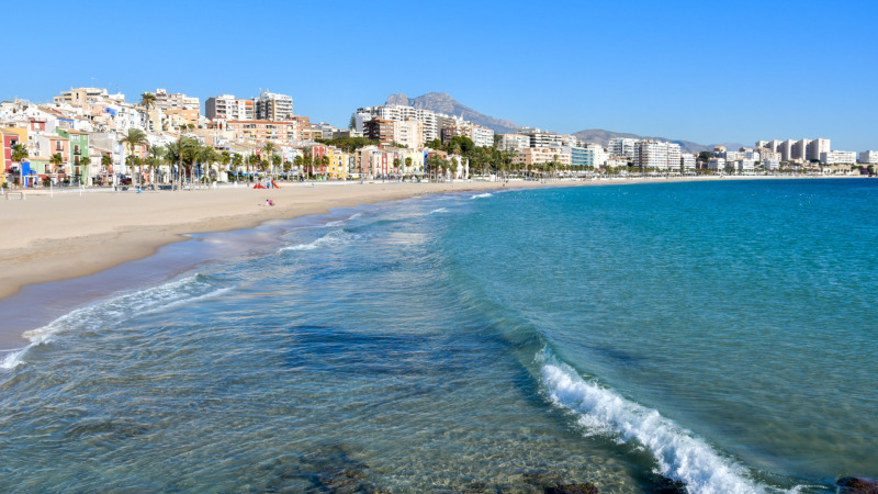 Costa Blanca: Proč si Češi vybírají slunečné pobřeží jako svůj druhý domov?