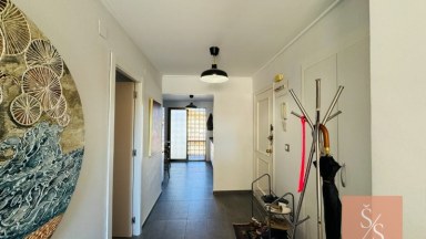 Zrekonstruovaný byt s panoramatickou terasou přímo u pláže v La Mata