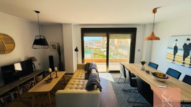 Zrekonstruovaný byt s panoramatickou terasou přímo u pláže v La Mata