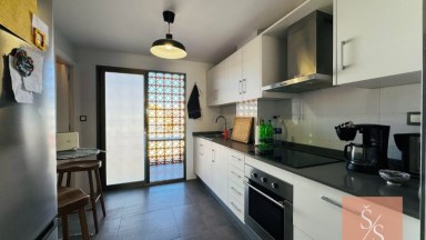 Zrekonstruovaný byt s panoramatickou terasou přímo u pláže v La Mata