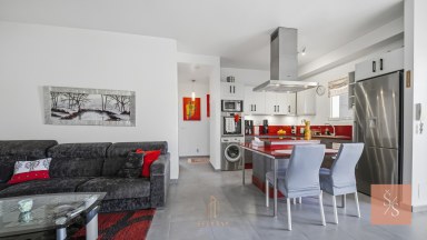 Moderní vila se soláriem a výhledem na hory v Ciudad Quesada