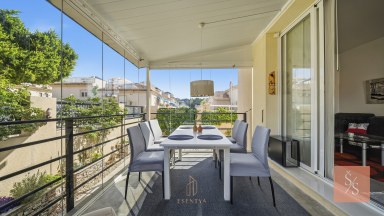 Moderní vila se soláriem a výhledem na hory v Ciudad Quesada