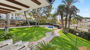 Vila v Dehesa de Campoamor s bazénem na pozemku 1 150 m²