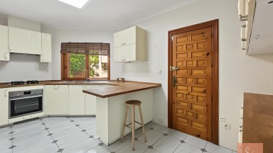 Vila v Dehesa de Campoamor s bazénem na pozemku 1 150 m²