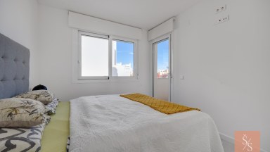 Moderní řadový dům v Aguas Nuevas s fantastickým výhledem