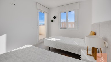 Moderní řadový dům v Aguas Nuevas s fantastickým výhledem