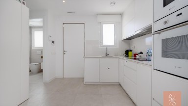 Moderní řadový dům v Aguas Nuevas s fantastickým výhledem