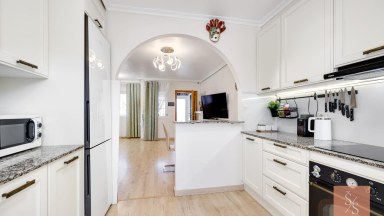 Řadový dům s bazénem – Aguas Nuevas, Torrevieja