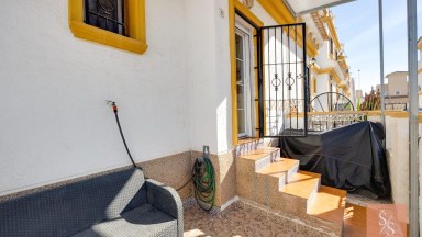 Řadový dům s bazénem – Aguas Nuevas, Torrevieja
