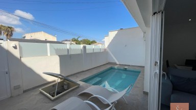 Zrekonstruovaný bungalow 3+kk s vlastním bazénem – Cabo Roig