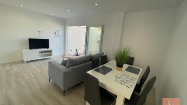 Zrekonstruovaný bungalow 3+kk s vlastním bazénem – Cabo Roig