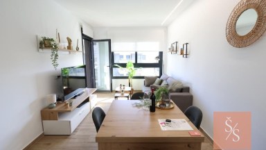 Moderní apartmán 3+kk s bazénem a parkováním – Villamartín, Orihuela Costa