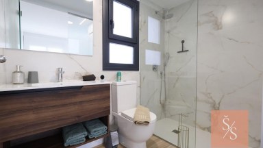 Moderní apartmán 3+kk s bazénem a parkováním – Villamartín, Orihuela Costa