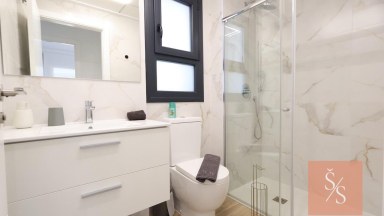 Moderní apartmán 3+kk s bazénem a parkováním – Villamartín, Orihuela Costa