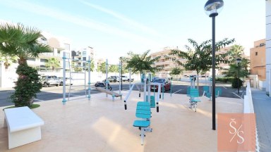 Moderní apartmán 3+kk s bazénem a parkováním – Villamartín, Orihuela Costa