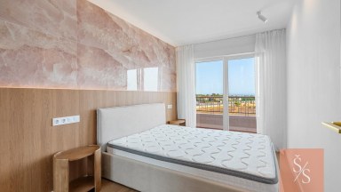 Kompletně zrekonstruovaný penthouse jen pár kroků od pláže v Punta Prima