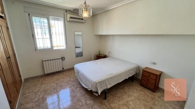 Prostorný rodinný dům na soukromém pozemku s velkým suterénem