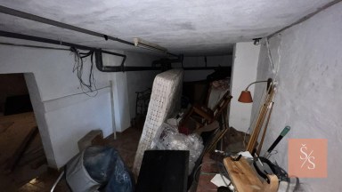 Prostorný rodinný dům na soukromém pozemku s velkým suterénem