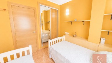 Apartmán s terasou a společným bazénem v Torrevieja