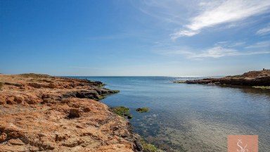 Apartmán s terasou a společným bazénem v Torrevieja