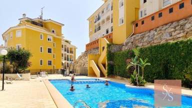 Prostorný apartmán s turistickou licencí 700 metrů od pláže v Campoamor