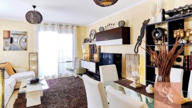 Prostorný apartmán s turistickou licencí 700 metrů od pláže v Campoamor