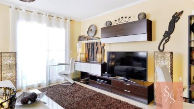 Prostorný apartmán s turistickou licencí 700 metrů od pláže v Campoamor