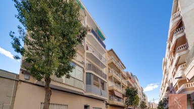 Byt se 3 ložnicemi 200 metrů od pláže Playa del Cura, Torrevieja