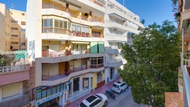 Byt se 3 ložnicemi 200 metrů od pláže Playa del Cura, Torrevieja