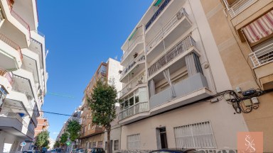 Byt se 3 ložnicemi 200 metrů od pláže Playa del Cura, Torrevieja