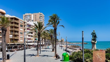 Byt se 3 ložnicemi 200 metrů od pláže Playa del Cura, Torrevieja