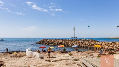 Byt se 3 ložnicemi 200 metrů od pláže Playa del Cura, Torrevieja