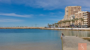 Byt se 3 ložnicemi 200 metrů od pláže Playa del Cura, Torrevieja