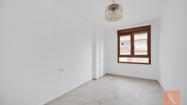 Kompletně zrekonstruovaný penthouse jen 40 metrů od pláže Playa del Acequión