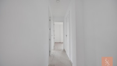 Kompletně zrekonstruovaný penthouse jen 40 metrů od pláže Playa del Acequión