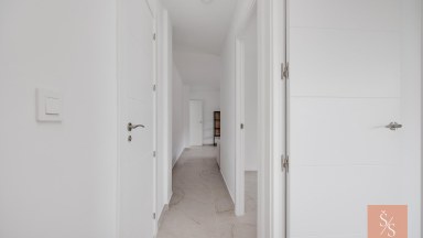 Kompletně zrekonstruovaný penthouse jen 40 metrů od pláže Playa del Acequión