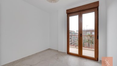 Kompletně zrekonstruovaný penthouse jen 40 metrů od pláže Playa del Acequión