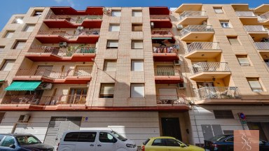 Kompletně zrekonstruovaný penthouse jen 40 metrů od pláže Playa del Acequión