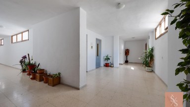 Kompletně zrekonstruovaný penthouse jen 40 metrů od pláže Playa del Acequión
