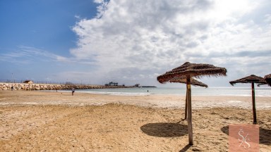Kompletně zrekonstruovaný penthouse jen 40 metrů od pláže Playa del Acequión