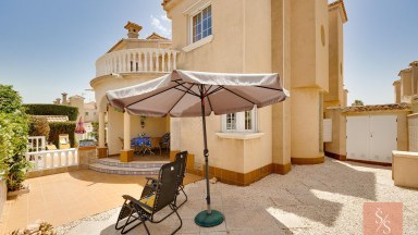 Řadový dům typu Quad v Playa Flamenca