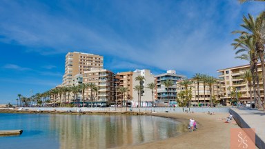 Byt s parkováním a bazénem, 10 minut od pláže Playa del Cura