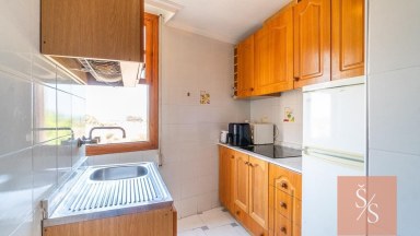 Prostorný apartmán s výhledem na laguny jen 180 metrů od moře v La Mata