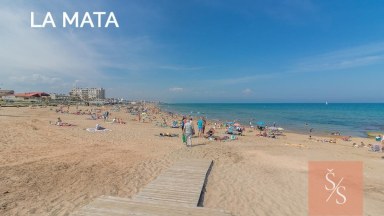 Prostorný apartmán s výhledem na laguny jen 180 metrů od moře v La Mata