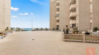 Prostorný apartmán v první linii u moře s výhledem na Playa de los Locos