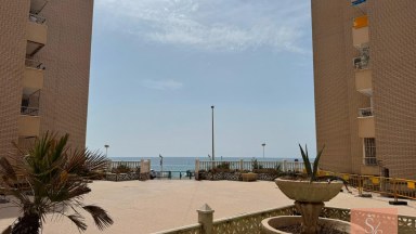 Prostorný apartmán v první linii u moře s výhledem na Playa de los Locos