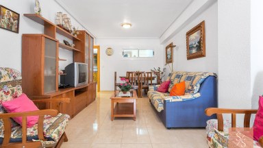 Prostorný apartmán v první linii u moře s výhledem na Playa de los Locos