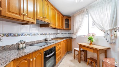 Prostorný apartmán v první linii u moře s výhledem na Playa de los Locos