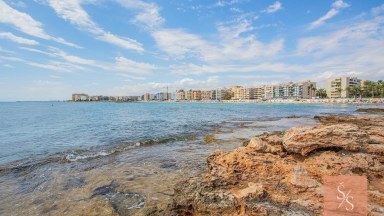 Prostorný apartmán v první linii u moře s výhledem na Playa de los Locos