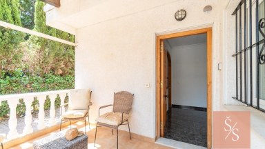 Prostorná dvojvila se zahradou v Playa Flamenca